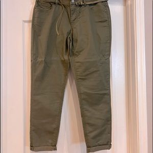 Apt 9 Olive green capris… never worn with belt